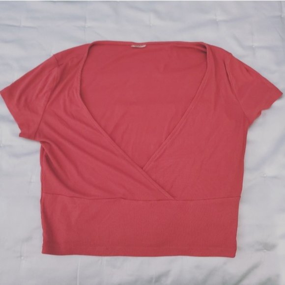 Rare ARITZIA SUNDAY BEST "Tiana" V-Neck Surplice Top - Picture 5 of 7